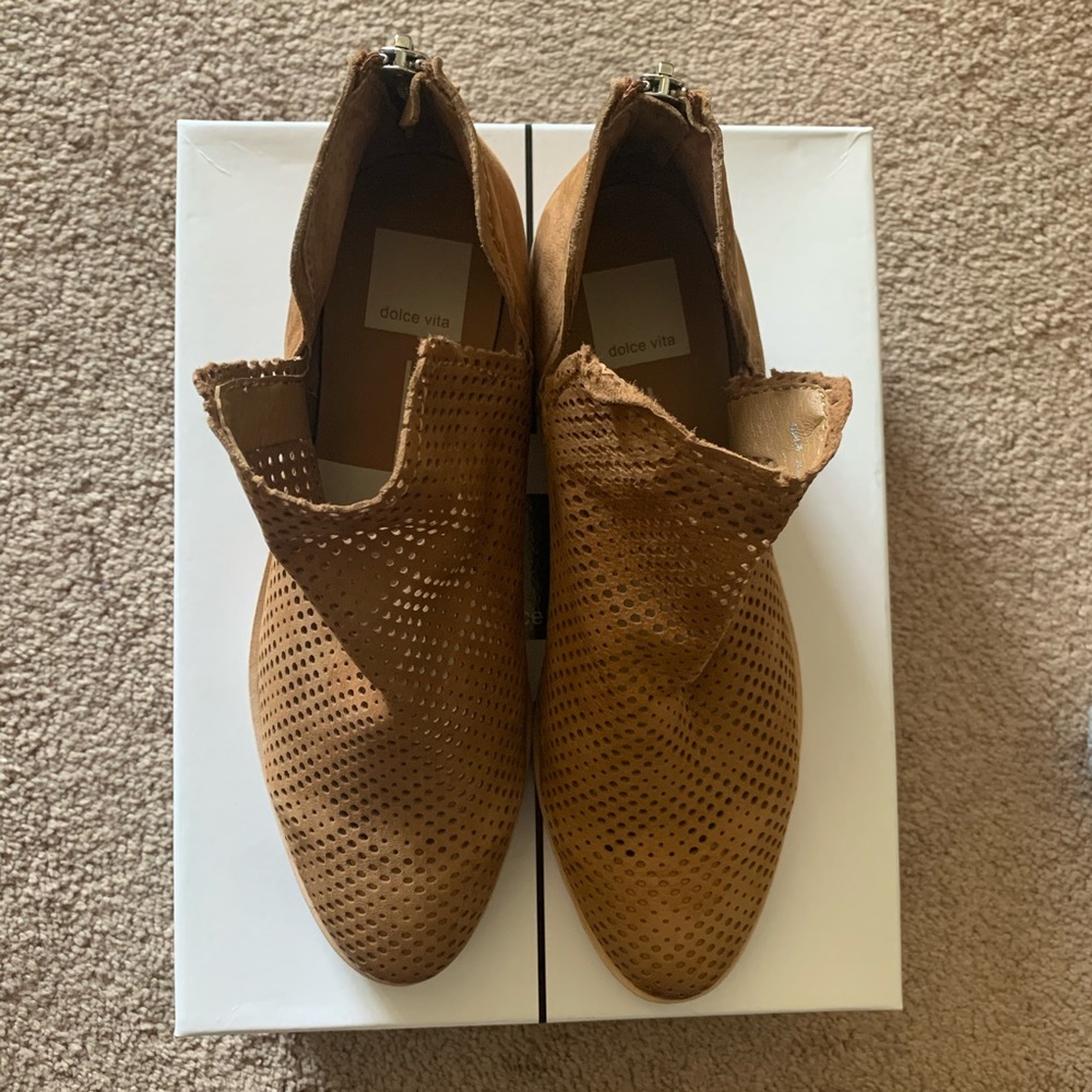 Dolce Vita Tan Booties - Picture 5 of 7
